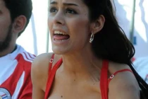 10 Group, Fanpage “kỳ quặc” trên Facebook