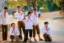 Nam nữ sinh viên Bách khoa cùng nhau "trở về tuổi thơ"