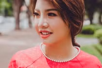 Phượng “Thị Nở” cười không ngớt sau khi chi tiền khủng làm răng