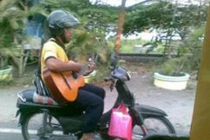 Ảnh cười Facebook: Lãng tử đường phố