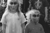 Khoảnh khắc vui nhộn chỉ có ở anh chị em ruột (2)