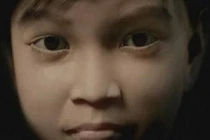 "Bé gái" khiến 20.000 kẻ ấu dâm "phát cuồng"