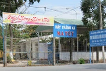 14 con nghiện cưa cửa sắt trốn trại