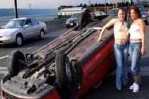 Khi chân dài “hạ đo ván” xế cưng