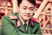 Chàng cảnh sát 9x liều mình nhảy sông cứu tội phạm