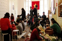 Du học sinh Việt khắp thế giới gói bánh chưng đón Tết