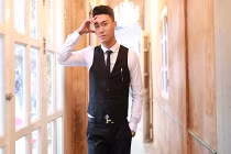 Hot boy "Chạm tay vào nỗi nhớ" tung hình cá tính