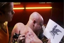 Phì cười với hình xăm “hổ báo” của dân chơi 