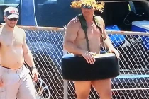 Hành động... không giống ai nơi công cộng (15)