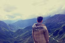 Lên đỉnh đèo hiểm trở nhất Việt Nam ngắm mây vờn núi