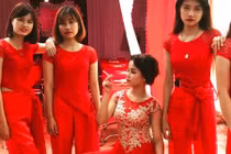 DJ đắt show nhất Hà thành “lầy lội” trong ngày ăn hỏi