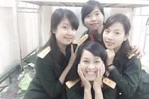 Đời thường của sĩ quan xinh đẹp gây sốt trong lễ diễu binh