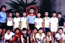 Ảnh thời đi học của gương mặt troll huyền thoại