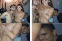 Khoảnh khắc hài hước: Dán mắt vào người đẹp