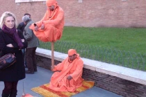 Ảnh cười Facebook: Ảo thuật đường phố