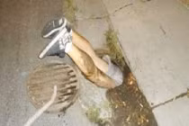 Ảnh cười Facebook: Mất điện thoại