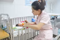 Mổ cứu sống thai nhi trong bụng sản phụ bị tai nạn 