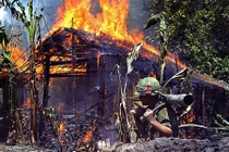 Ảnh khói lửa cho thấy sự khốc liệt của chiến tranh VN