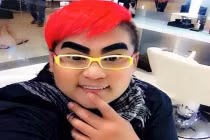 Giới trẻ Thái rộ mốt chụp ảnh với đôi lông mày rậm