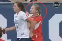 Nữ cầu thủ “chơi bẩn” nhất trong lịch sử bóng đá