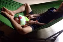 Phát sốt với những “ông bố của năm” trông con bá đạo