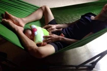 Phát sốt với những “ông bố của năm” trông con bá đạo