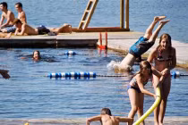 Khoảnh khắc trước khi “mọi thứ còn nguyên vẹn” (6)