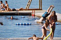 Khoảnh khắc trước khi “mọi thứ còn nguyên vẹn” (6)