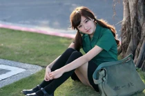 Nữ sinh mặc đồng phục hớp hồn nam giới