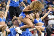 Tình huống cười ra nước mắt (3)