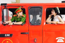 Chuyện tình đẹp của cô dâu xứ Nghệ và anh lính cứu hỏa