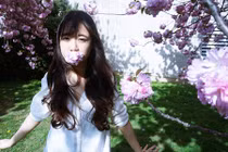 Hot girl du học sinh Việt khoe sắc dưới tán anh đào