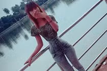 Cô gái eo nhỏ 45cm “ăn đứt” Ngọc Trinh là ai?