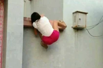 Ảnh cười Facebook: Khi người đẹp vượt tường