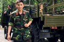 Chân dung hot boy mặc quân phục “đốn tim” bao cô gái