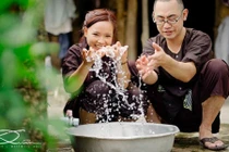 Cặp Việt-Nhật gây ấn tượng với ảnh cưới đậm chất Nam Bộ