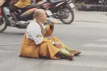 Ngã ngửa với những “quái nhân đường phố” Việt