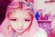 “Chân dài” xinh đẹp nổi tiếng vì mê màu hồng