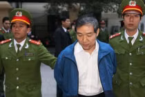 Kinh doanh thua lỗ nên chuyển sang làm... quan chức