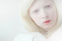 Vẻ đẹp của nàng “Bạch Tuyết” 9X người Nga