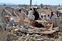 Hình ảnh động đất tàn phá Pakistan