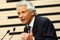 Thế giới phản đối can thiệp quân sự vào Syria 