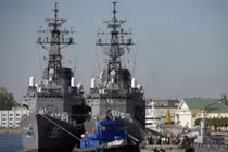 “Ngoại giao chiến hạm” Nga-Nhật