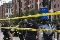 Hình ảnh thảm sát tại Công xưởng Hải quân Mỹ 