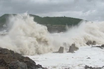 Bão tiếp bão đe dọa Trung Quốc, Việt Nam 