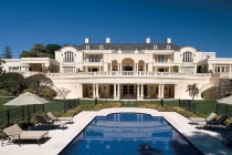 Cuộc sống bí mật của giới tỷ phú