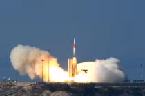 Mỹ-Israel đang “nắn gân” Syria và Nga