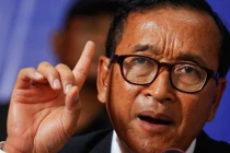 Campuchia: Sam Rainsy “cõng rắn cắn gà nhà“?