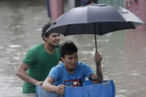 Muôn cách “sống chung với lũ” của người Philippines