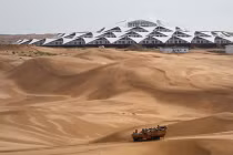 Ngắm nhìn “Hoa sen” trong hoang mạc khô cằn